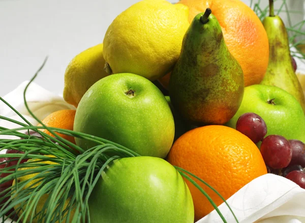 Fruit Basket — Stock Photo, Image