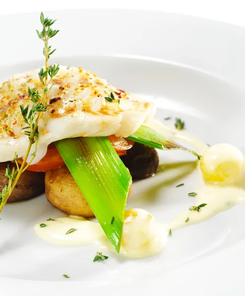 Horké rybí pokrmy - halibut filet — Stock fotografie