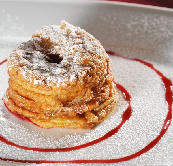 Dessert - bakade äpplen — Stockfoto