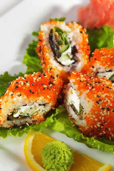 Maki Sushi - Eel and Tobiko Roll — Stock Photo, Image