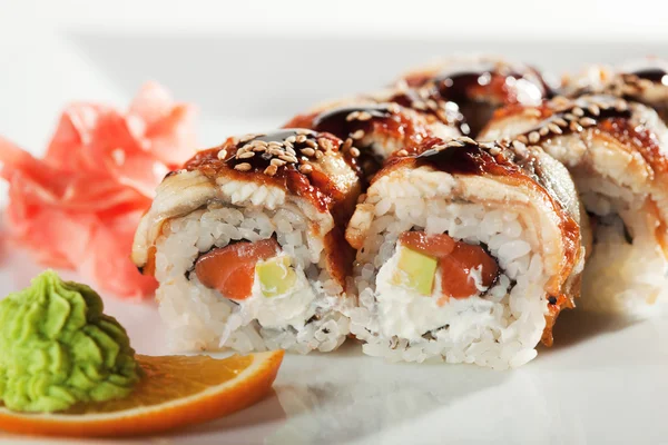 Salmon and Smoked Eel Maki Sushi — Stock Photo, Image