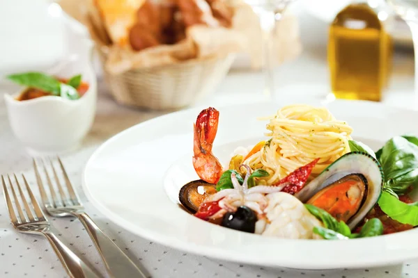 Spaghetti ai frutti di mare — Foto Stock