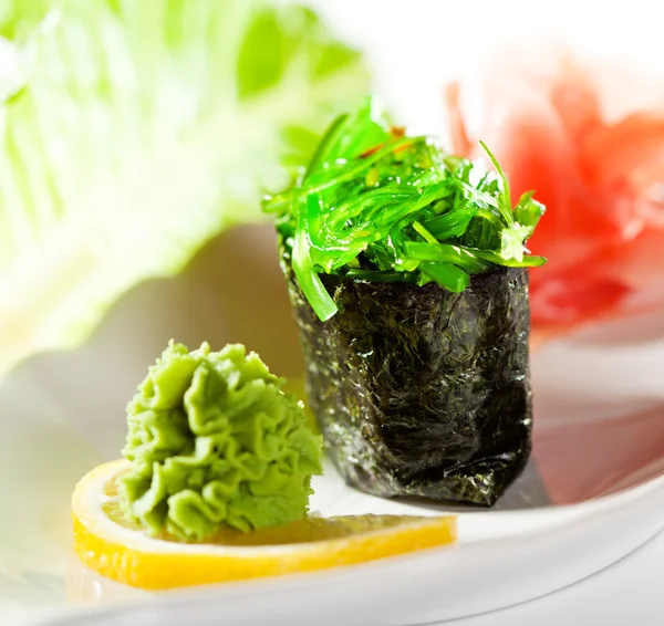 Zeewier gunkan sushi — Stockfoto