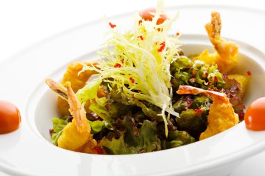 Deniz ürünleri salatası