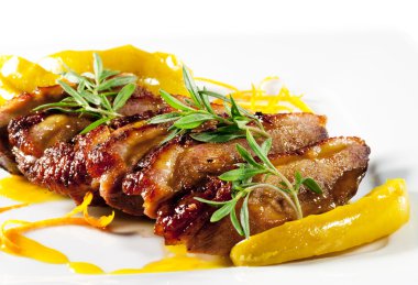 Kızarmış ördek eti