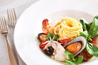 Deniz mahsulleri spagetti