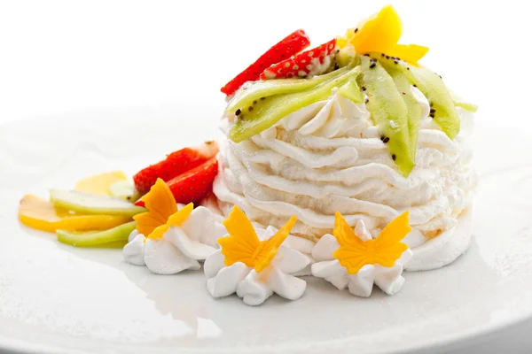 Dessert - Cake with Sliced Fruits — Stock Photo, Image