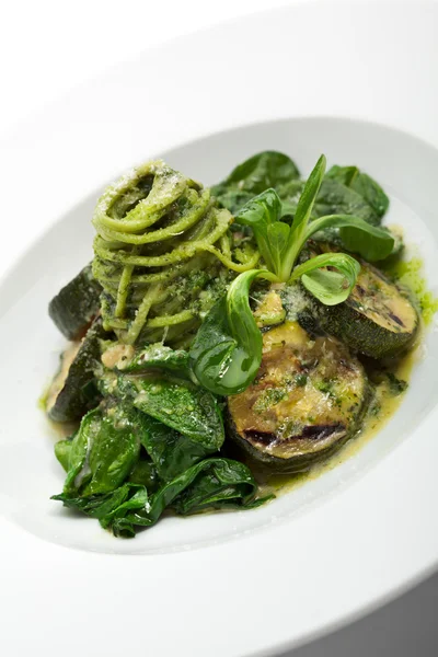 Groene spaghetti — Stockfoto