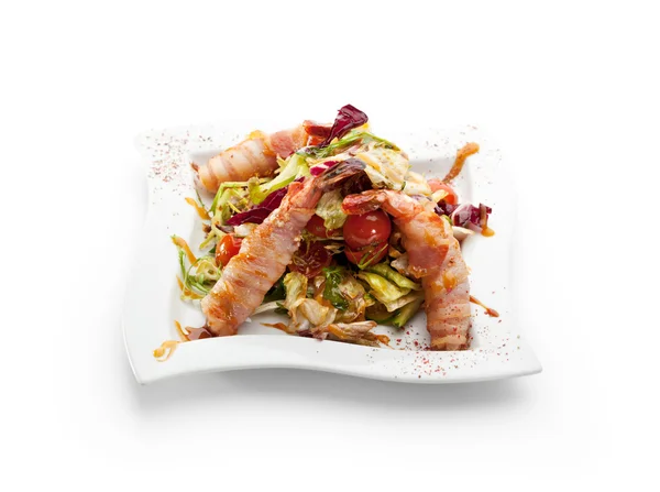 Cocina Japonesa - Ensalada con Gambas Tigre y Mezcla Verde — Foto de Stock