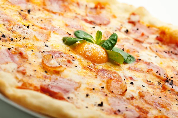 Carbonara Pizza — Stockfoto