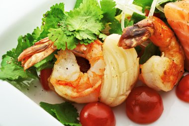 Deniz ürünleri salatası