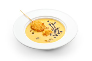 kremalı balkabağı çorbası kızarmış deniz tarağı ile