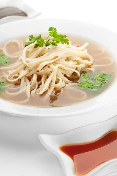 Suppe mit Reisnudeln — Stockfoto