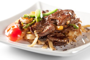 sığır eti ile erişte