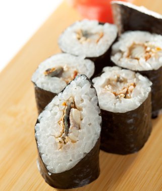 yılan balığı rulo