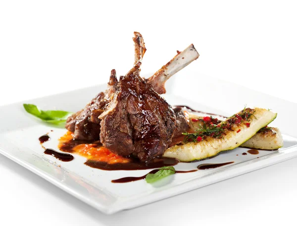 Costolette di agnello e verdure — Foto Stock