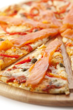 Deniz ürünleri pizza