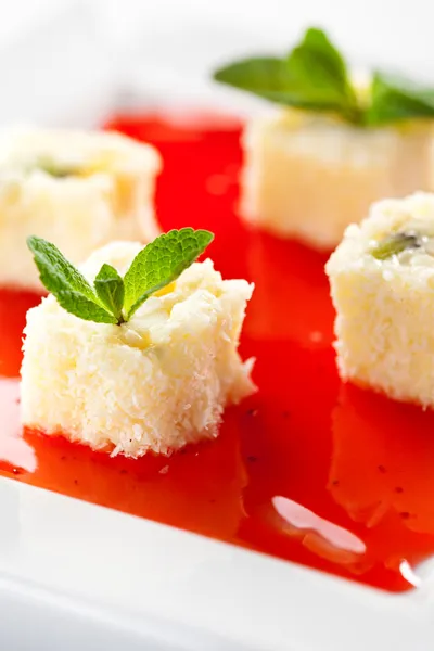 Sweet Fruit Sushi Roll — Stock Photo, Image