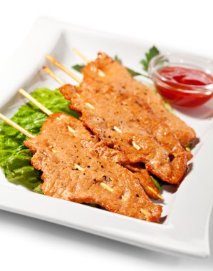 Şişlenmiş domuz eti.