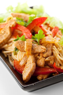 domuz eti ile erişte