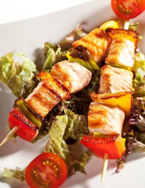 saptırılmış somon