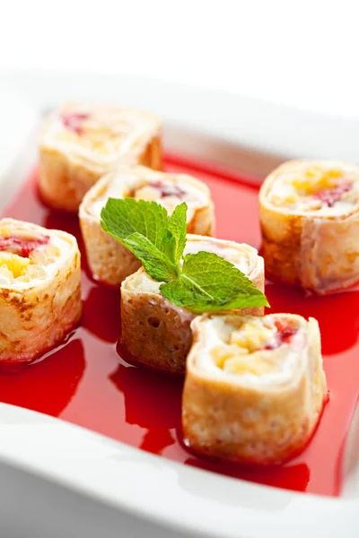 Rotolo di sushi alla frutta dolce — Foto Stock