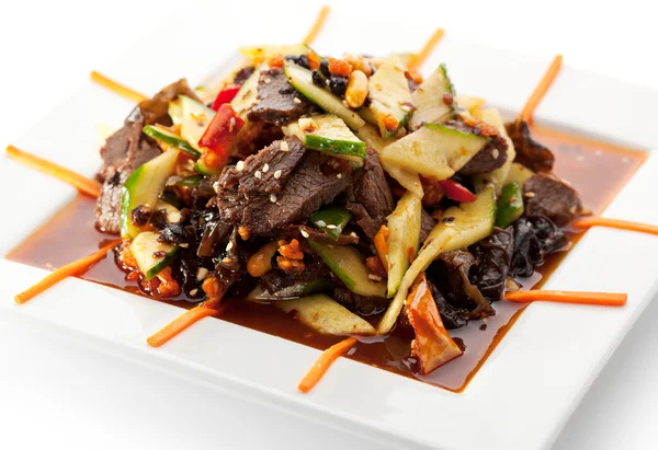 Chinês - Carne com fungo preto — Fotografia de Stock