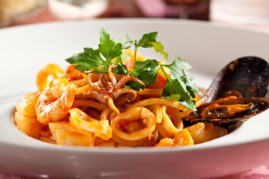 Deniz mahsulleri spagetti