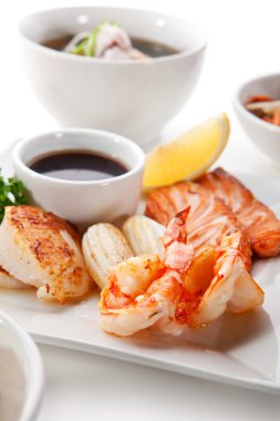 Deniz ürünleri yemek