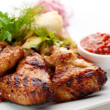 Barbekü tavuk kanadı