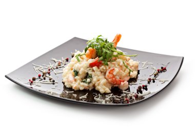 Deniz ürünleri risotto