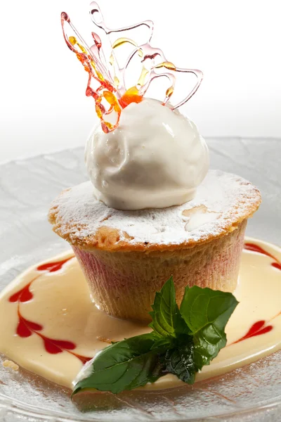 Pie with Ice Cream — Stock Photo, Image