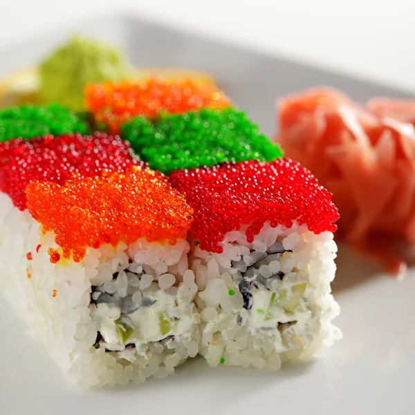 Tobiko Rainbow Roll —  Fotos de Stock