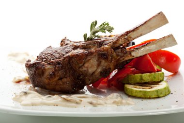 Kuzu Pirzolası
