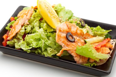 Deniz ürünleri salatası