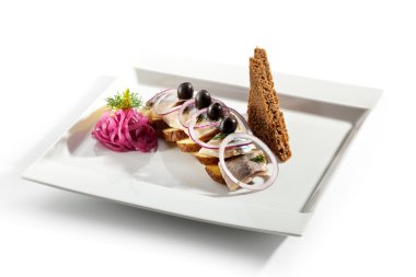 soğuk balık yemekleri - balık patates ile