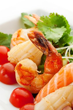 Deniz ürünleri salatası