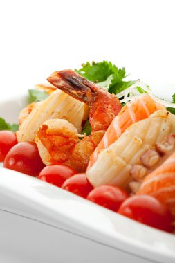 Deniz ürünleri salatası