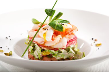 Deniz ürünleri salatası