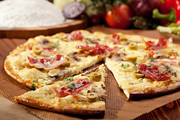 Pizza delicata — Foto Stock