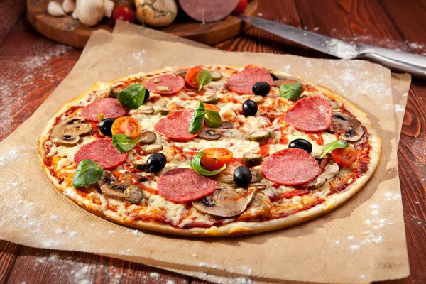 Pizza Salami — Stock Photo, Image