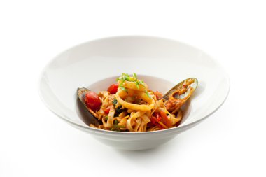 Deniz ürünleri udon