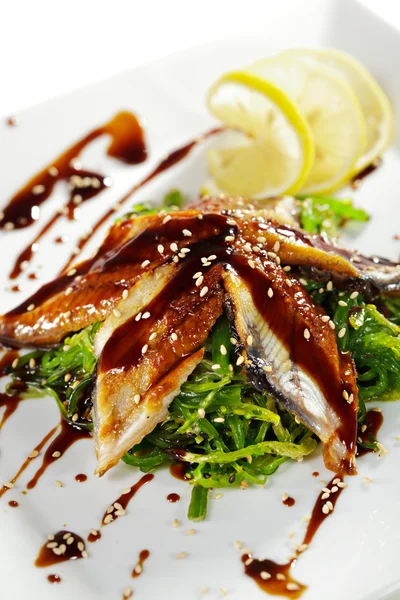 Chuka tång med unagi sallad — Stockfoto