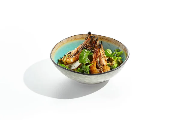 Salada Verde Com Camarões Grelhados Legumes Comida Saudável Menu Restaurante — Fotografia de Stock