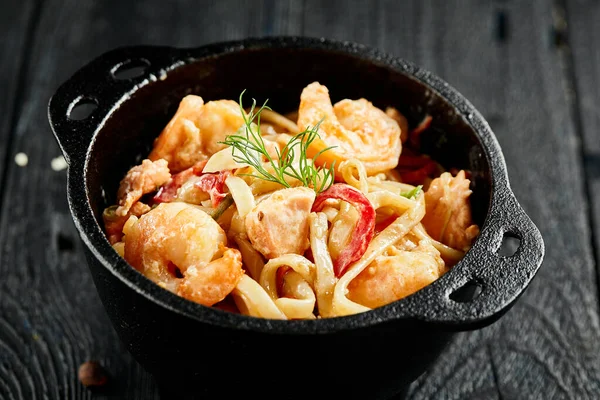 Mexa Macarrão Udon Frito Com Camarões Wok Macarrão Udon Com — Fotografia de Stock