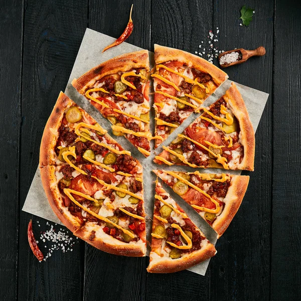 American Pizza Minced Meat Dark Wood Background Italian Dish Homemade — Stock Photo, Image
