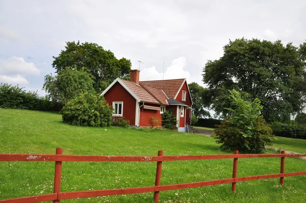 Old red cottage — Stock Photo, Image