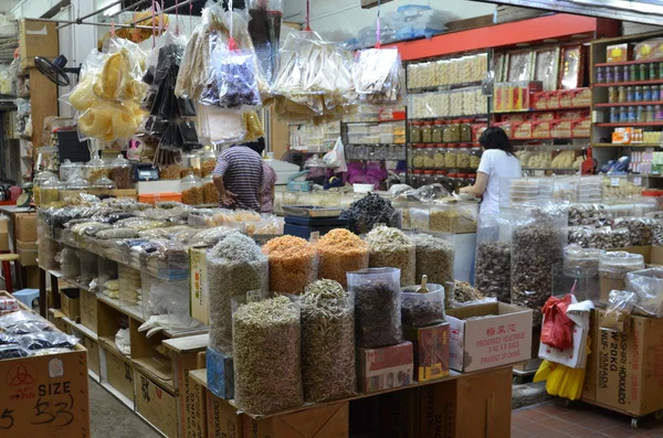 Traditional grocery shop in Singapore — Stock Photo, Image