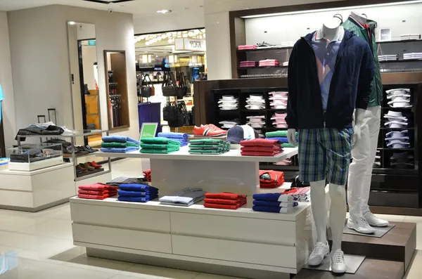Singapur changi Havaalanı içinde giyim mağazası — Stok fotoğraf