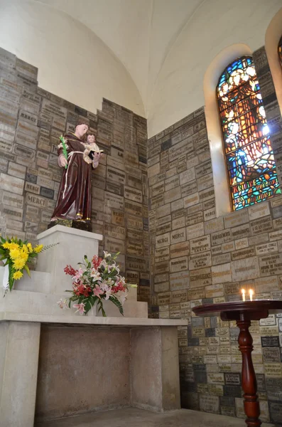 Innen der Notre-Dame-Kirche von Vietnam — Stockfoto